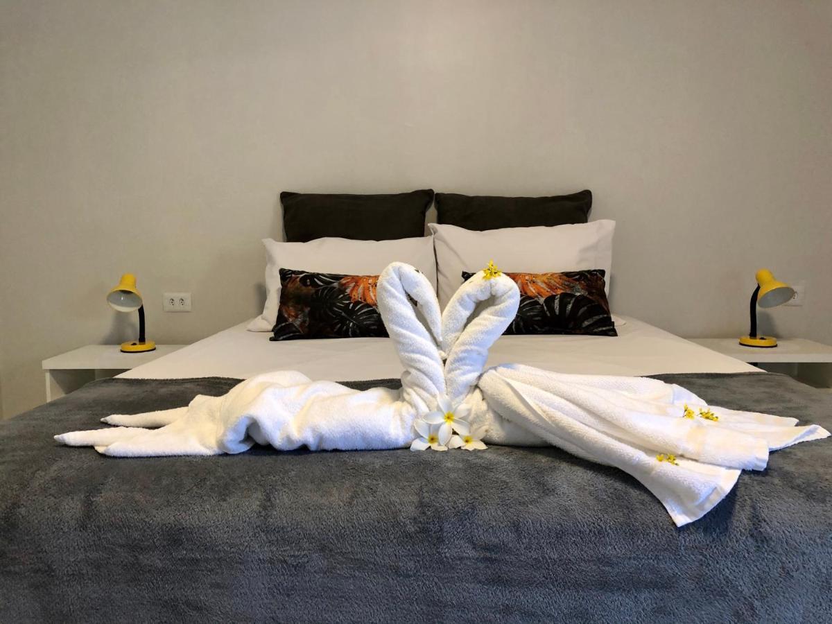 Suite Balcony,1020567985:JPEG